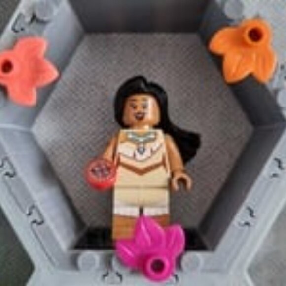 Pack of 3 Customizable Lego Mini Fig Wall or Shelf Hex Display Modules - Picture 3 of 17